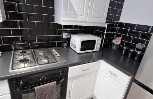 Cosy and Luxurious Home - Photo 20