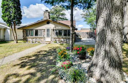 Steps to Houghton Lake Cabin with Fire Pit! - Foto 26