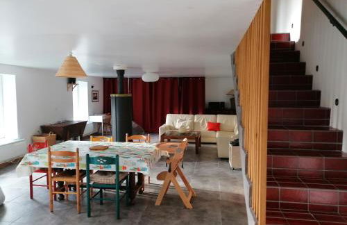 Maison renovee en pierres séjour spacieux avec jardin et terrasse aménagée près Omaha beach & Bayeux à 5mn de la mer tous commerces - Foto 11