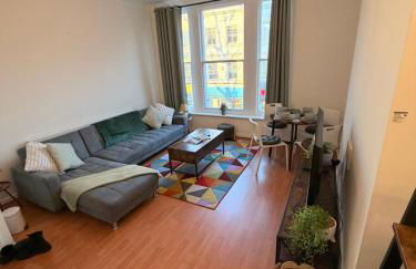Prime 1BR Earls Court Walk to Tube Zone 1 - Photo 3