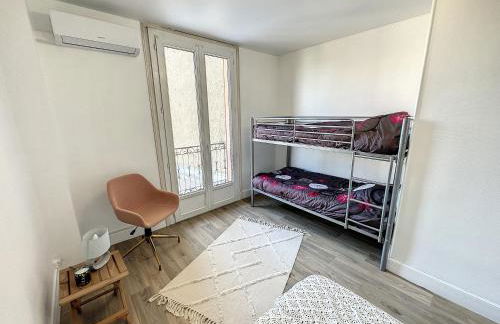 Maison Vue Pyrénées Centre ville - salle de jeux - Foto 12