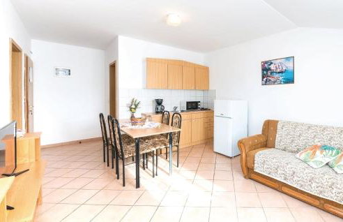 Cozy Apartment In Vidalici With Wifi - Foto 3