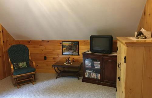 Secluded Cabin Nestled in the Mountains near the Tioga State Forest, Pennsylvania - Foto 14
