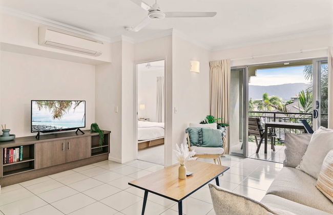 Poolside Paradise Cairns - 9 Pools BBQ Gym - Foto 33