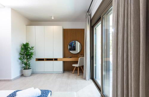 Lagoon Seaside Villa, Sumptuous Retreat,By ThinkVilla - Photo 40