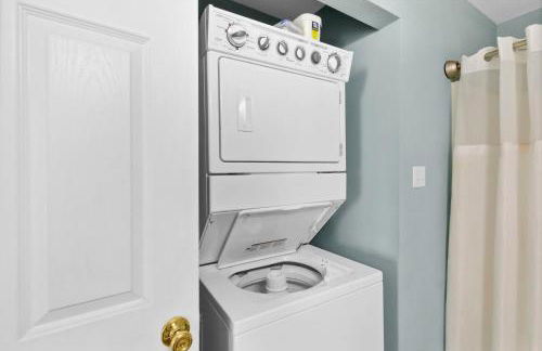 3BR Condo Gulf Views with Pool, Boat Launch and Dock - Photo 16