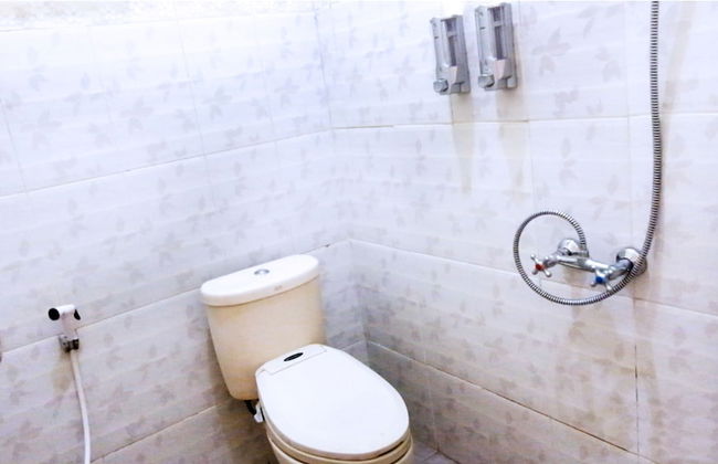 Homestay Tegal Kota by Simply Homy - Photo 11