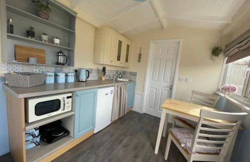 Kevara Shepherds Hut - Photo 3