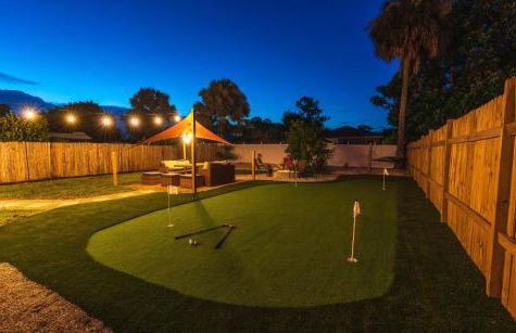 Golfers Paradise 4-hole PUTT-PUTT, Mega Chess with huge backyard, hammock - Photo 2