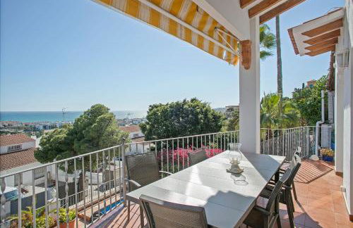 HOUSE WITH AMAZING VIEWS , OVERLOOKING THE FESTIVAL TOWN OF SITGES - Foto 5