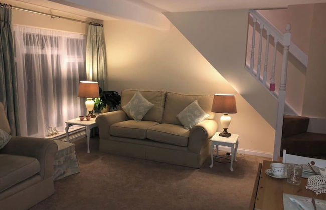 1 Bed House - Central, Free Parking, Wifi - Foto 9