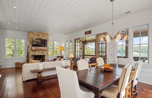 Central Perk - Pet Friendly, Luxury Cabin Feel, Kayaksand Coffee! - Foto 24