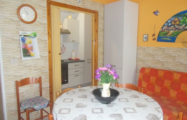 Relaxing Seaside Stay Near Gallipoli - Photo 10