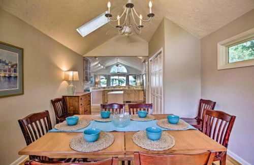 Scenic Smith Mountain Lake Getaway with Deck and Dock! - Foto 7