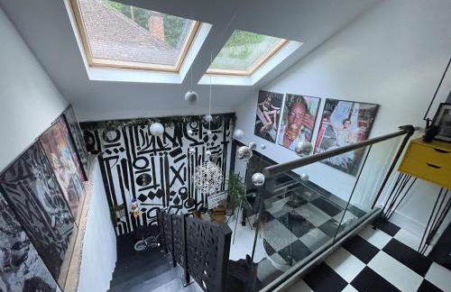 Artsy Retreat - Sleeps 6 Free Parking & Balcony - Photo 33