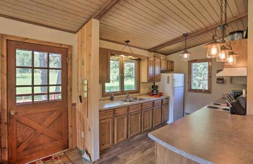 Creekside Rapid City Cabin with Deck on 30 Acres! - Foto 7