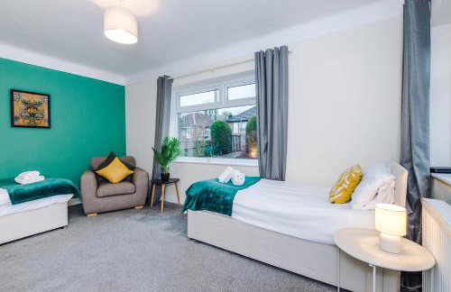 3BR Home Sleeps 6 Perfect for Short and Long Term Stays - Foto 53