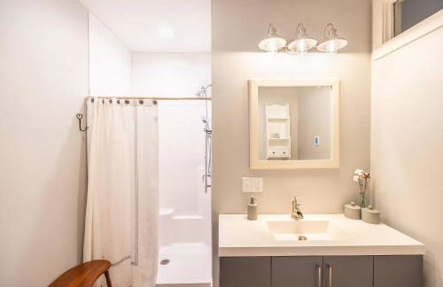 Dreamy Artist Chalet in Secluded Historic Village - Photo 27