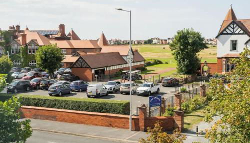 Prime Location Steps from Royal Liverpool Golf - Foto 1