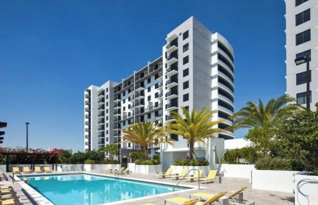 New 3 Bed 2 Bath In The Little Havana - Photo 37