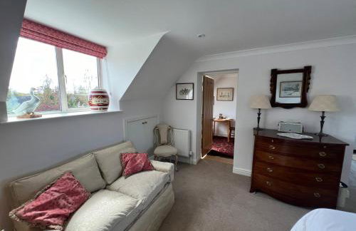 Trinity House - Photo 10