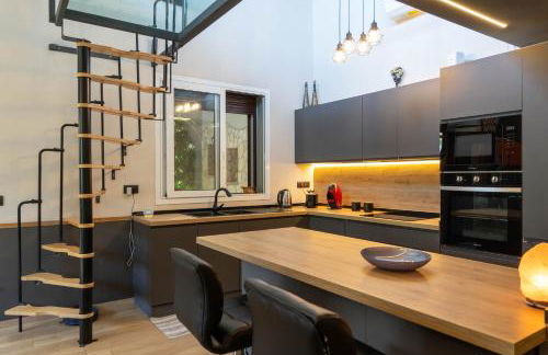 Villa Tea con piscina a pochi passi dal mare - Photo 12