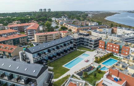 Riverside duplex by the sea with pool and balcony - Foto 24