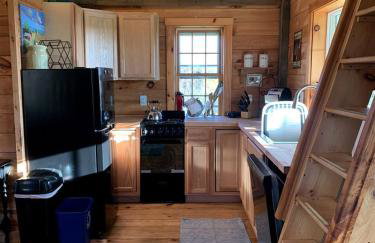 Incredible Tower Located on a Farm Surrounded by Forests, Lakes and Mountains in Granville, New York! - Foto 3