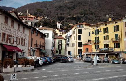 Green & Lake Home - Photo 32