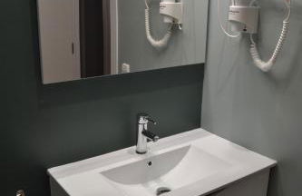 Homelikes Madrid - Photo 85