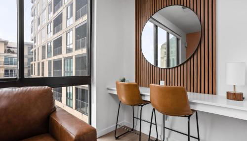 Super LUX Suite Rooftop with Pool, Free Parking, Gym - Foto 4