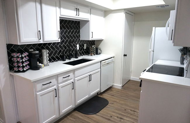 Newly Updated Cozy Home - Foto 8