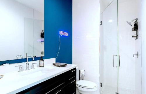 Queens Gambit - 7 Minutes from Downtown - Sleeps 16 - Foto 30
