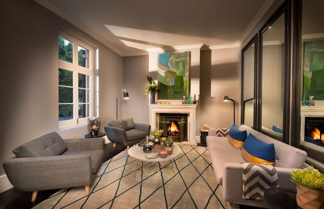 More Quarters Hotel - Photo 3