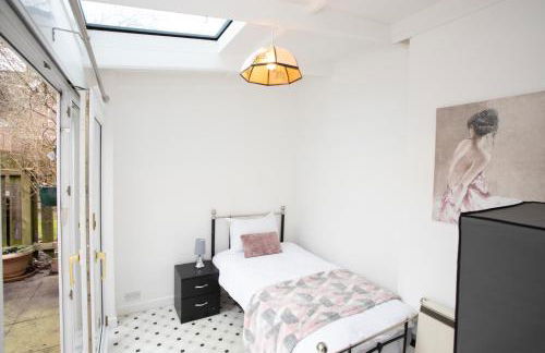 Hurley House - Photo 26