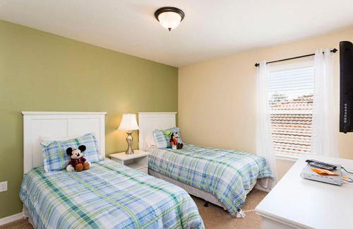 5Br 5 Bath Pvt Home Pool BBQ 11min Disney 2744ft - Foto 8
