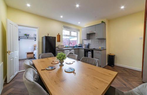 Beautiful Three Bedroom House - Manchester Escape - Foto 2