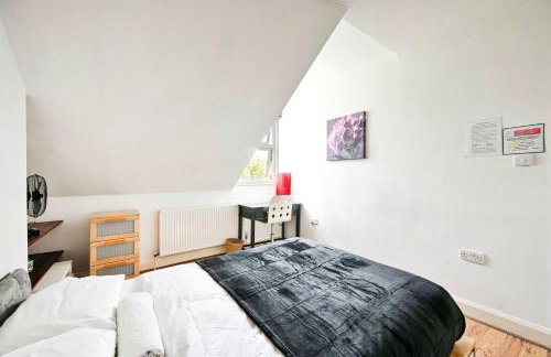 Lovely 3 Bed for Families, Contractors, Relocation - Foto 12