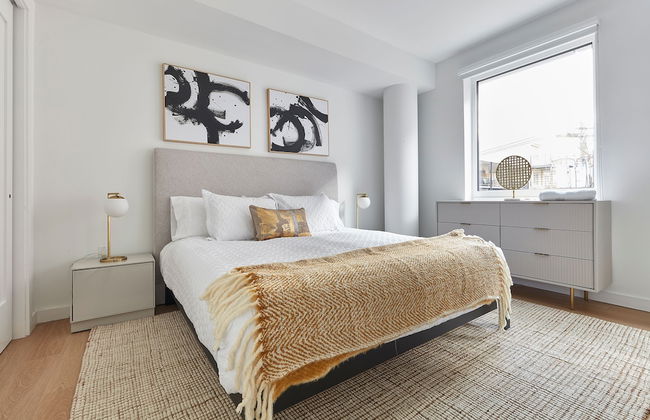 Airy 3 BR Flat w Shared Deck - gym - Mins to NYC - Foto 16