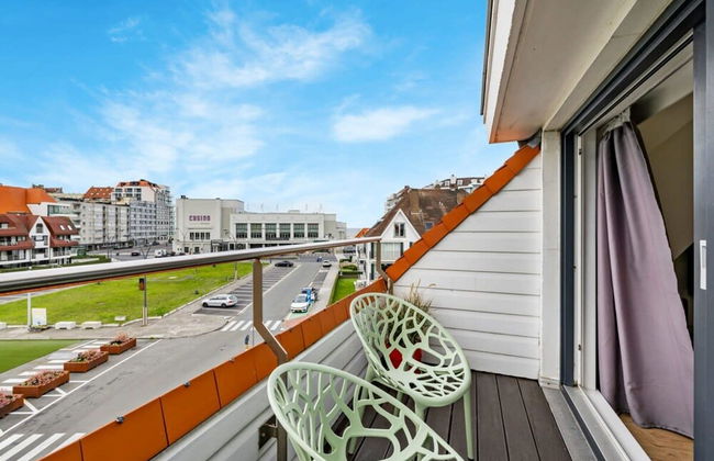 Spacious Duplex Apartment in the Center of Knokke - Photo 42