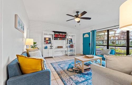 Surf Drive - Ultimate Beach Getaway for Families - Photo 79