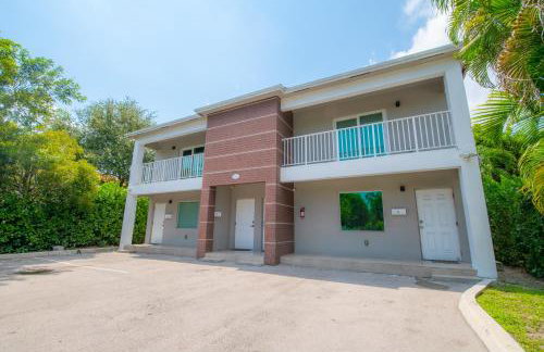 Spacious entire Apartment with Free Parking - Foto 25