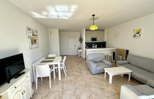 Villa Casa Lilo, en jardin grande,con una gran piscina, con pérgola y barbacoa - Foto 50