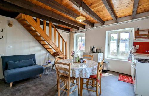 Évasion au cœur de Polignac : Charme et confort à deux pas du Puy-en-Velay - FR-1-582-382 - Foto 3