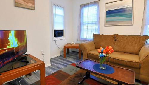 Hidden Gem-1Bedroom with Plenty Free Street Parking - Foto 4