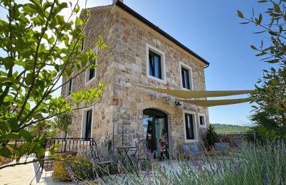 Villa Šjora - ''Autentic Dalmatian Stone Villa with Private Garden & BBQ'' - Foto 1
