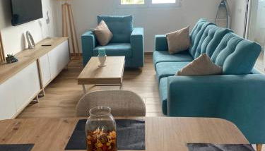 This spectacular 3-bedroom apart - Photo 2