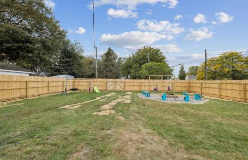 Pet Friendly, Gated Backyard, Game room, Hot Tub - Foto 24