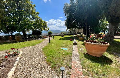 Villa with Exclusive Garden in Rignano, Tuscany - Foto 31