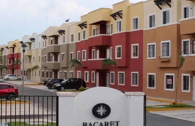 Beautiful Hoestel Near Cancun Beaches With Comfort and Security Guaranteed! - Photo 1